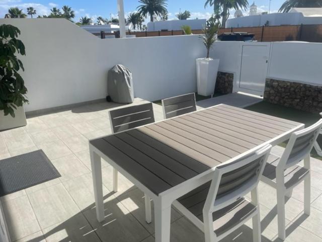 New Lanzasuites Villa